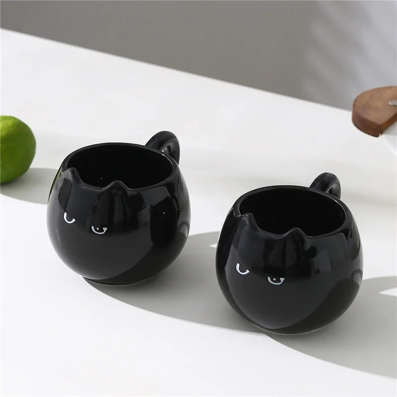 Cat shaped ceramic cup
380ml