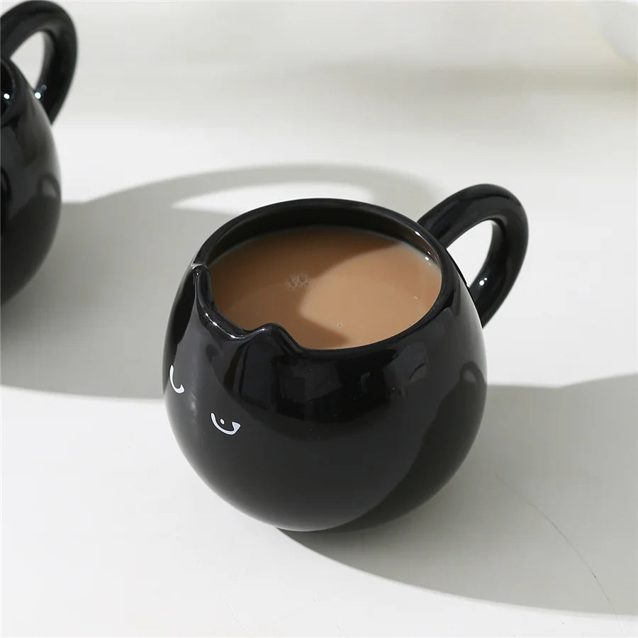 Cat shaped ceramic cup
380ml